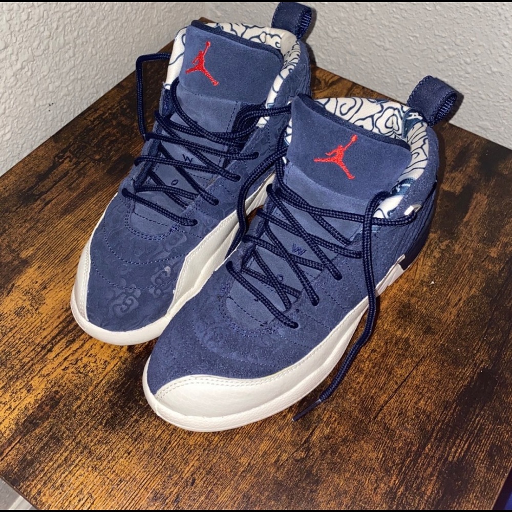 Air Jordan 12 Retro International Flight (NO BOX) (SIZE 1.5Y KIDS)